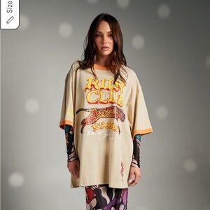 SABBI  Graphic T-Shirt with Leopard Print